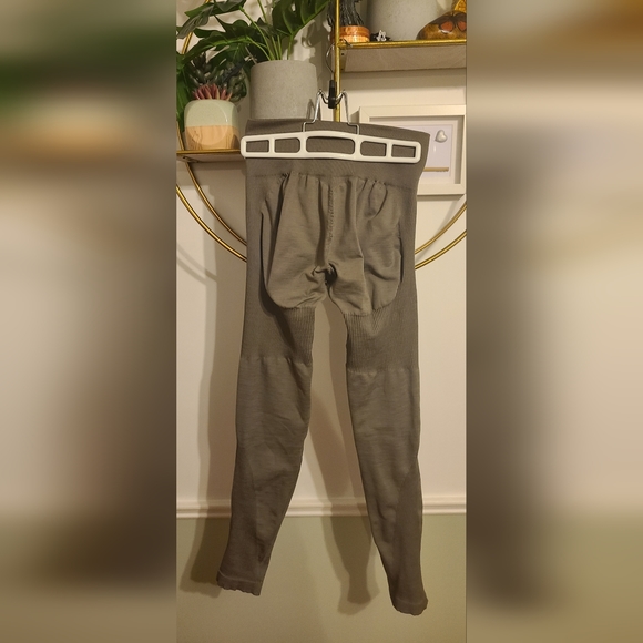 Lazuli Sculpt Leggings - Picture 2 of 6